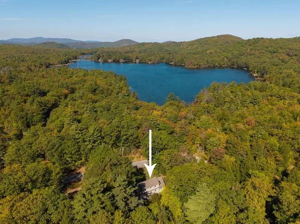 5 COUNTRY Lane, New Durham, NH 03855