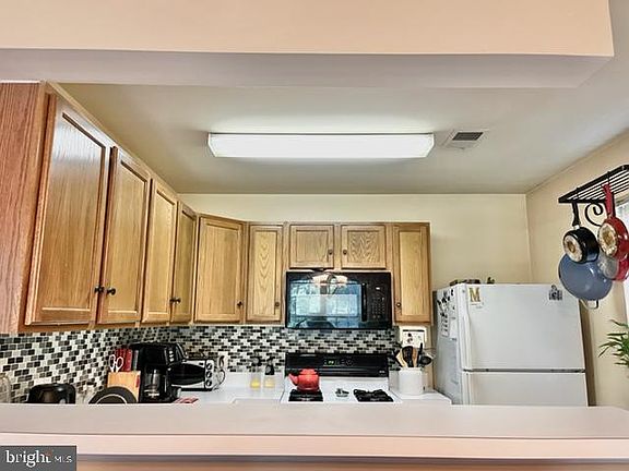 4th image of 11820 Eton Manor Dr APT T2