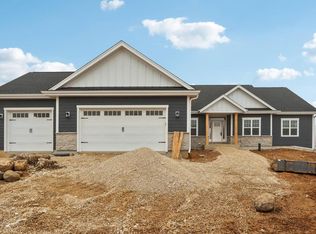 W223S9323 Oakridge Dr, Big Bend, WI 53103