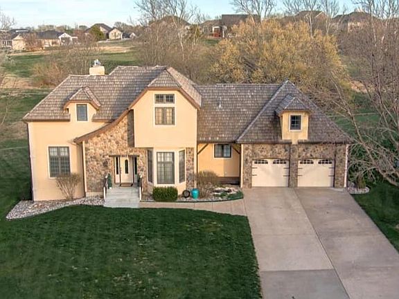 2nd image of 2138 Columbine Ct