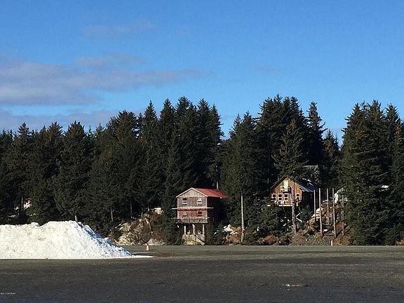 2nd image of 336 Shoreline Dr