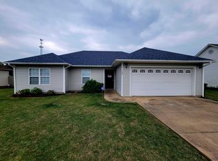 103 Lake Ct, Beebe, AR 72012