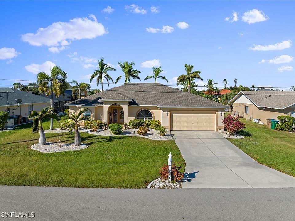 1st image of 204 SE 15th Pl