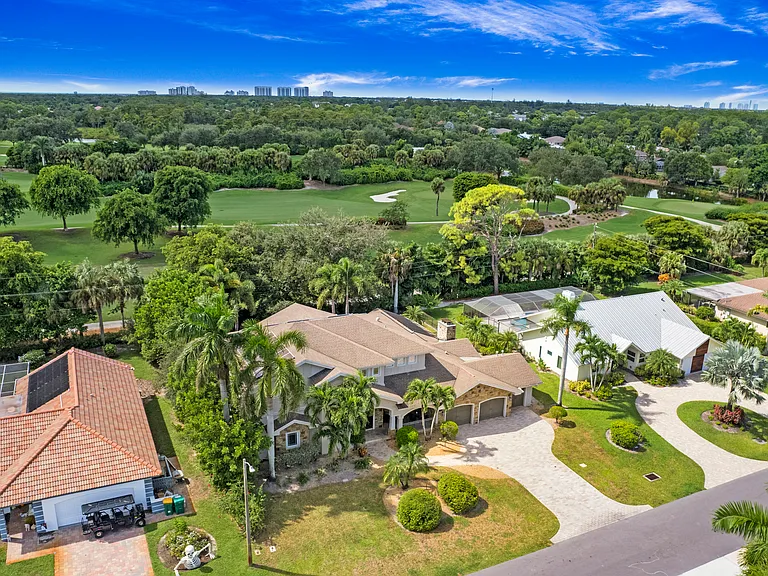 445 Palm River Blvd — Photo 32