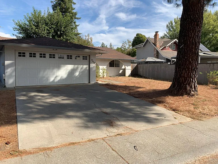 2823 Cascade Pl — Photo 1