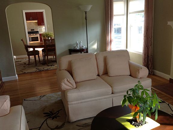 3rd image of 937 Larkspur Dr