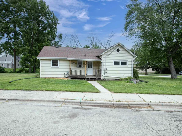 1001 Oviatt St, Kaukauna, WI 54130