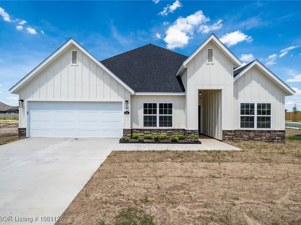 4294 W Buckaroo St, Fayetteville, AR 72701