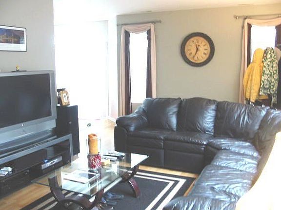 4th image of 1733 Parkside Dr