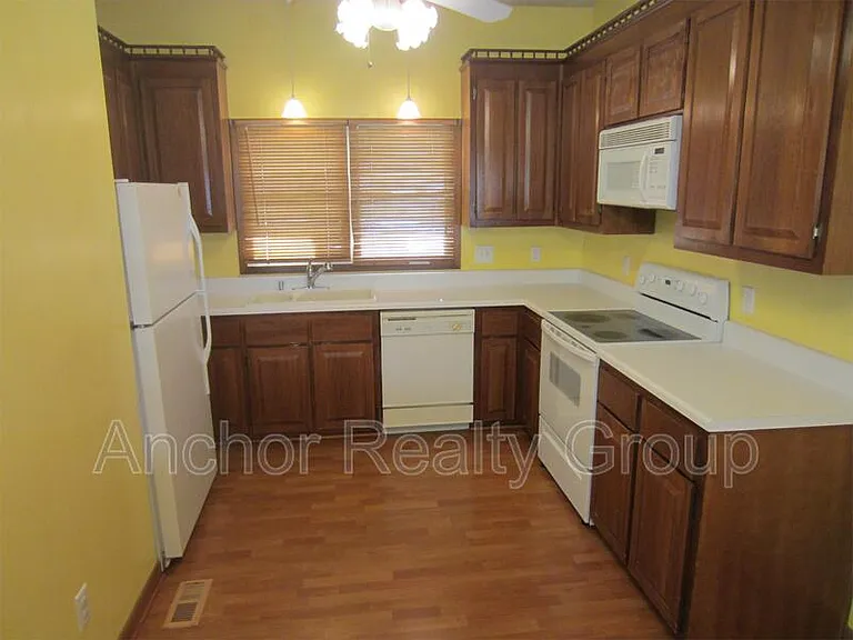 12 Waterview Point — Photo 3