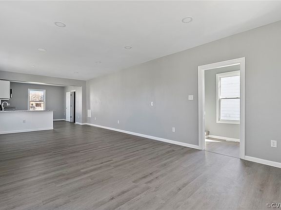 5th image of 126 Carroll St