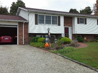 323 Little Summit Rd, Dunbar, PA 15431