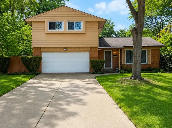 28266 Tapert Dr, Southfield, MI 48076