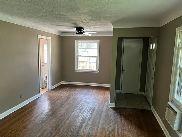 3 bed, 1800 sqft, $2,750 — Photo 3