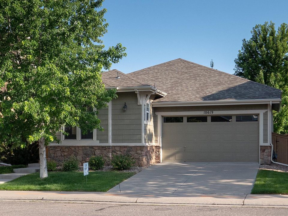 Single story ranch floorplan.