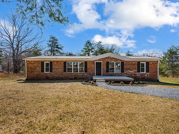 3rd image of 111 Bandy Rd