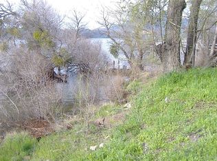 13405 Lakeshore Dr, Clearlake, CA 95422