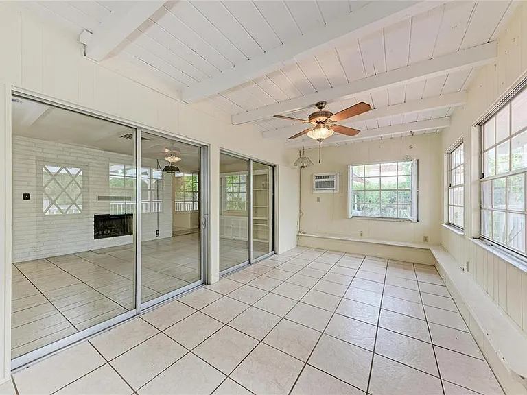1827 Alta Vista St — Photo 30