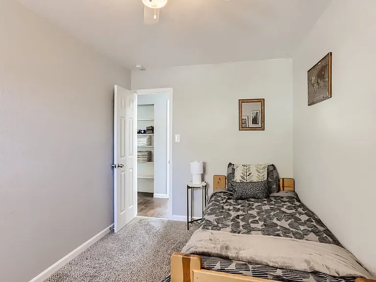 17989 E Ohio Cir — Photo 12
