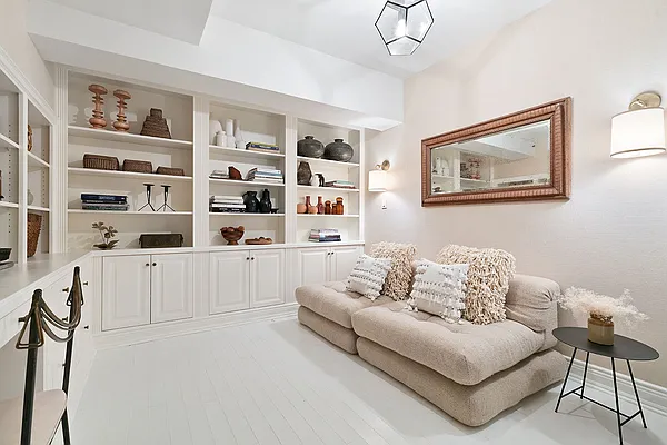 Sold by Compass | media 28