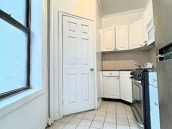2nd image of 26 Grand St APT 16