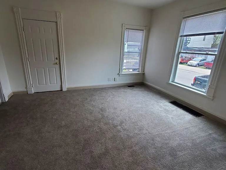 612 10th St. - 3 Unit — Photo 6