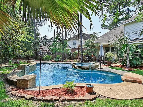 3rd image of 15811 Chapel Lake Dr