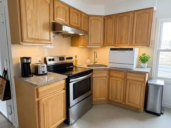 4221 Bell Blvd Floor 2, Bayside, NY 11361