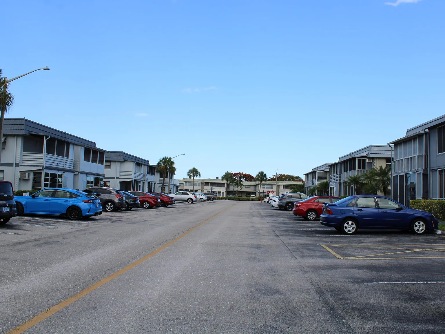 2 bed, 2.0 bath, 880 sqft, $1,375 — Photo 3