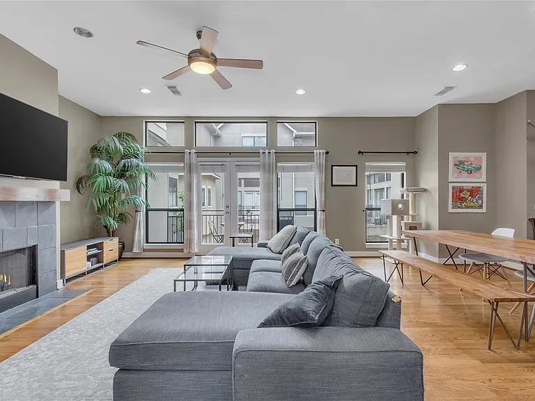 4303 Rose St — Photo 4