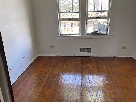 3rd image of 6716 174th St