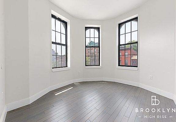 3rd image of 989 Bedford Ave #5A
