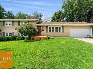 307 James Ct, Sun Prairie, WI 53590