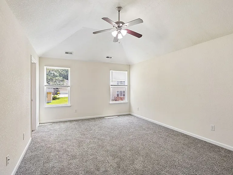 5003 Clifton St — Photo 24