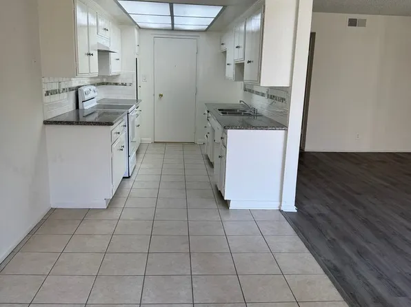 045 - Jackson Apartments, 303 N Jackson St APT 211, Glendale, CA 91206