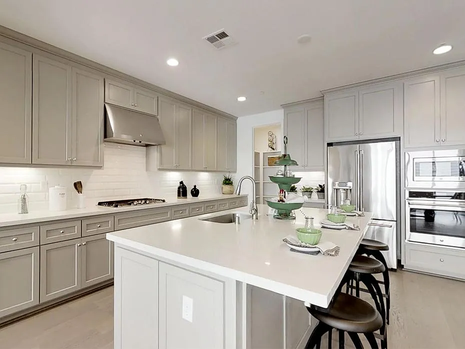 Kitchen with pantry room -2