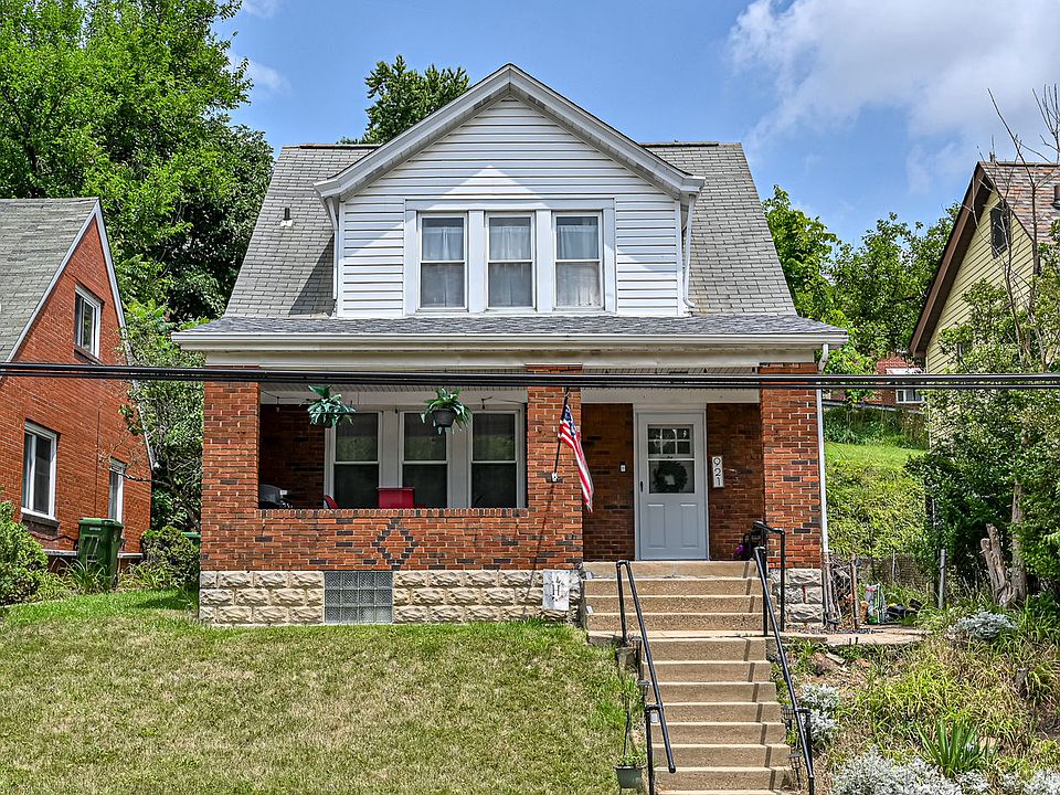 1st image of 921 Baldwin St