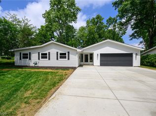 791 N Azalea Blvd, Barberton, OH 44203