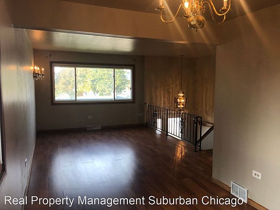 3rd image of 5041 Forster Ave