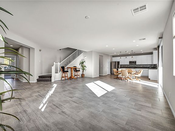 5th image of 6479 Ansonia Ct