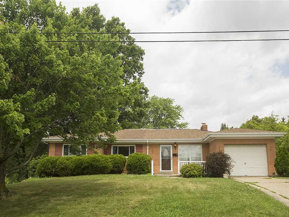 1st image of 6 Meadow Ln