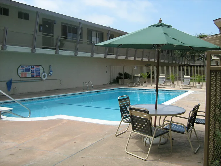 Pacifica Apartments — Photo 9