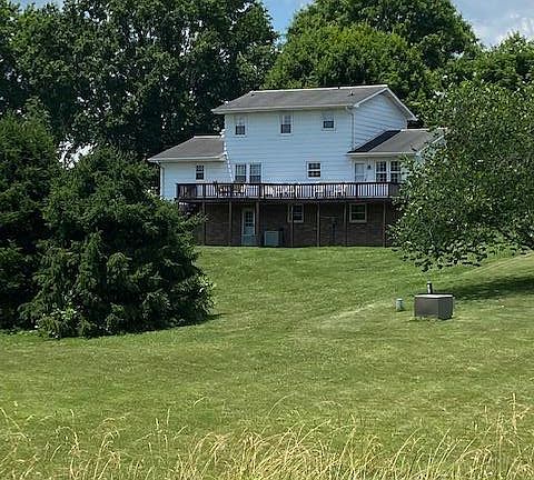 2nd image of 19398 Oakwood Dr