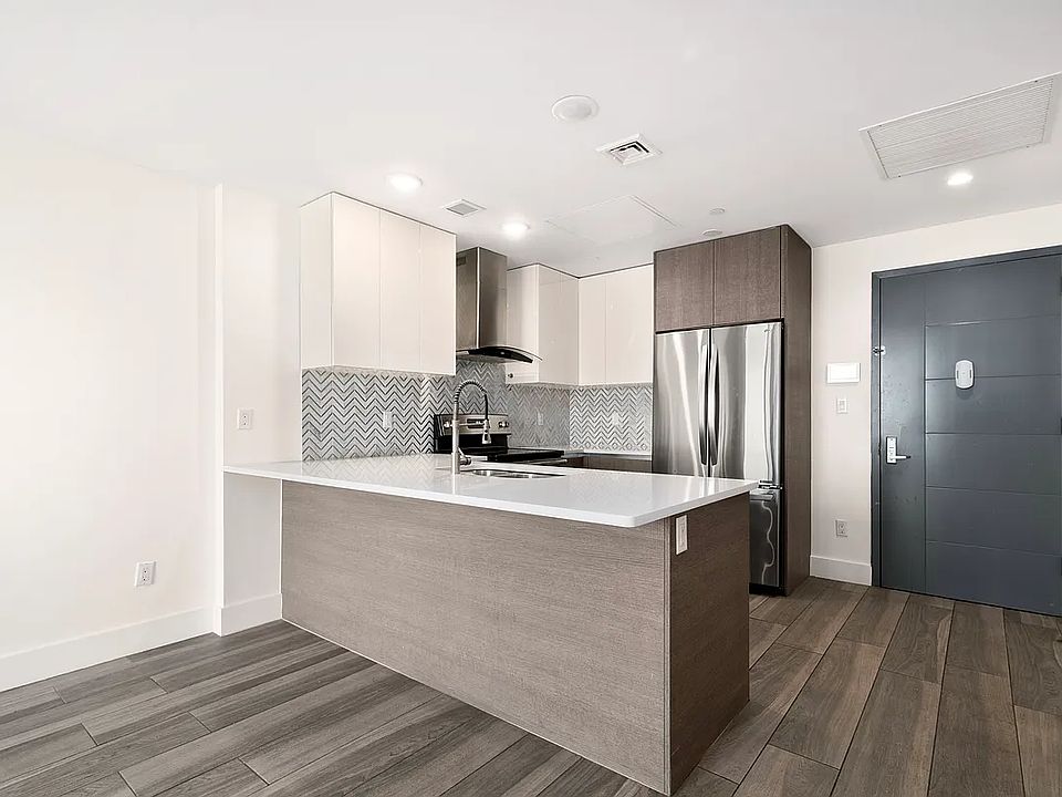 1st image of 2442 Ocean Ave #5RR