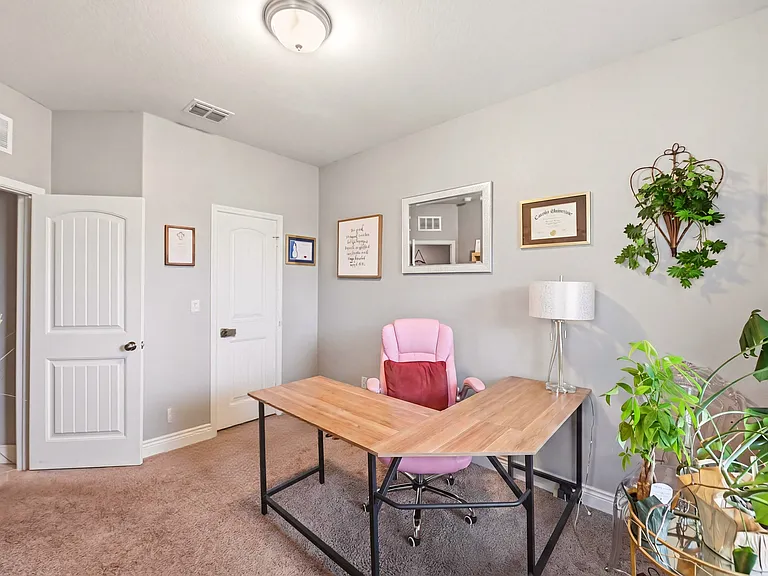6813 Concho Crk — Photo 7