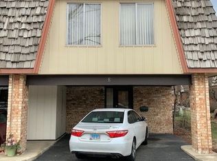 8 Cour Caravelle, Palos Hills, IL 60465