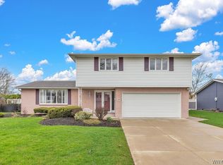 89 Ranch Trl W, Williamsville, NY 14221