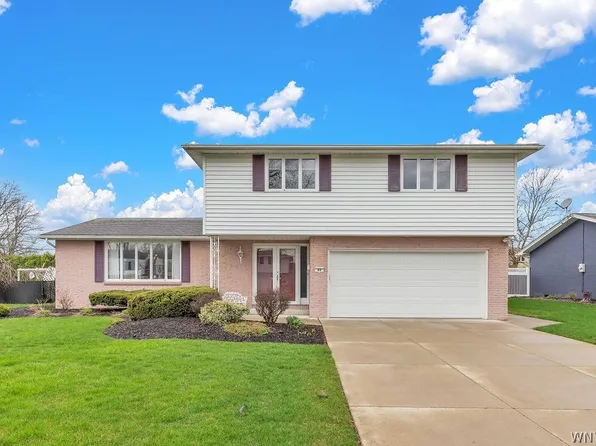 89 Ranch Trl W, Williamsville, NY 14221