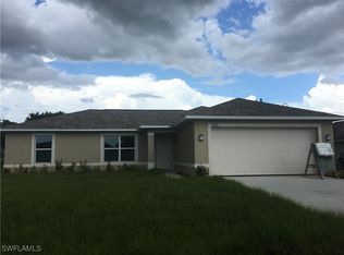 535 SE 8th Terrace Cpe, Cape Coral, FL 33990