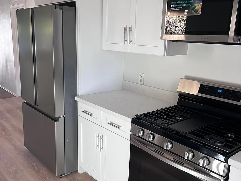 241 La Veta Ave — Photo 5